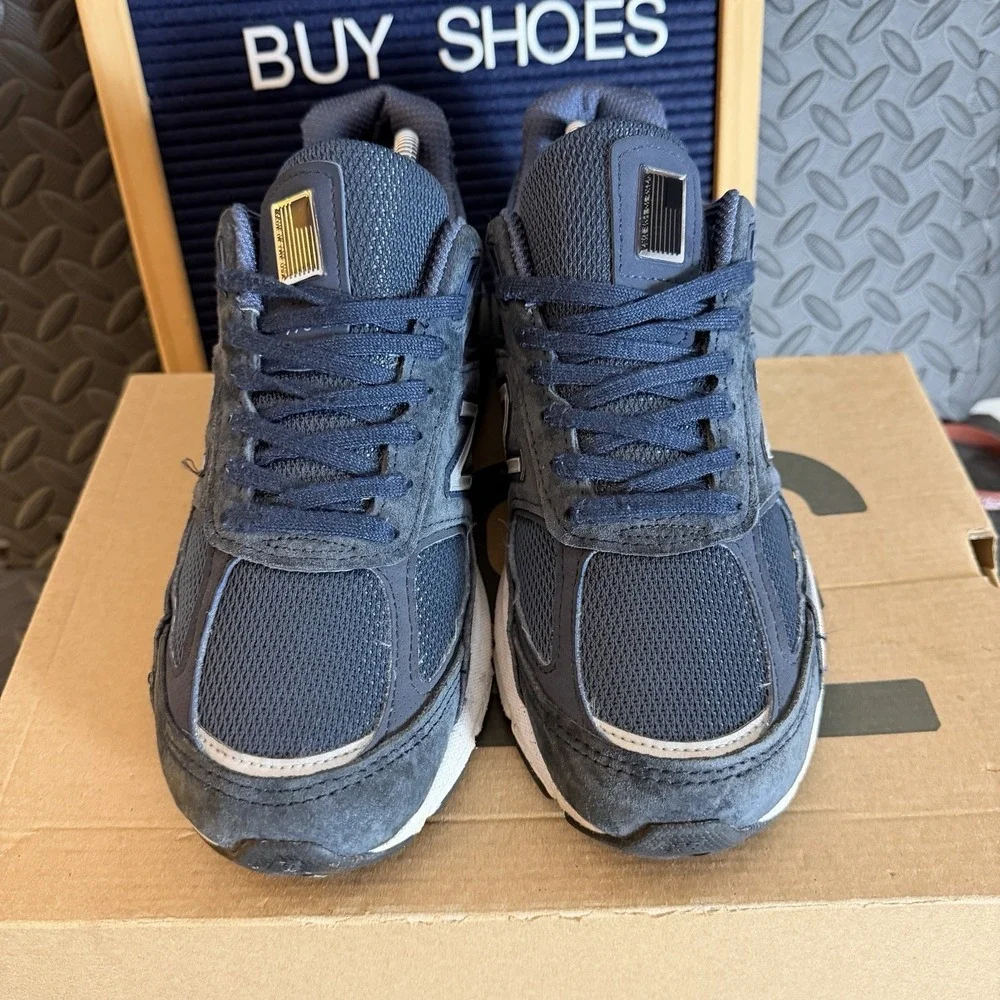 New Balance 990v5 Mede USA Size 8 D Mens Navy Blue Running Shoes M990NV5 GUC!
